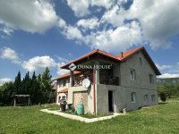 Eladó családi ház, Kesztölcön 129.9 M Ft, 7 szobás