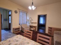 Kiadó ikerház, albérlet, III. kerületben 300 E Ft / hó