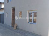 Eladó ikerház, Vecsésen 119 M Ft, 6 szobás