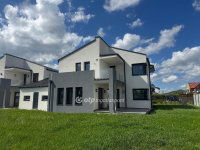 Eladó sorház, Velencén 220 M Ft, 5 szobás / költözzbe.hu