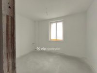 Eladó téglalakás, Nagykanizsán 79.99 M Ft, 3 szobás