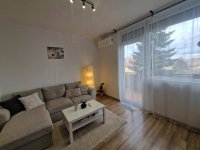 Eladó téglalakás, Veszprémben 54 M Ft, 1+1 szobás