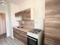 Eladó téglalakás, Szombathelyen 37 M Ft, 2 szobás