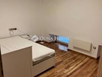 Eladó téglalakás, VI. kerületben 89.9 M Ft, 3 szobás