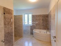 Eladó családi ház, Pomázon 199 M Ft, 5 szobás