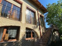 Eladó családi ház, Budakeszin 214 M Ft, 10 szobás