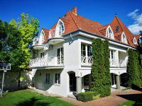 Eladó hotel