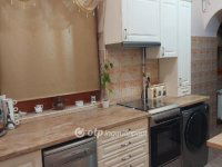 Eladó családi ház, III. kerületben 220 M Ft, 6 szobás