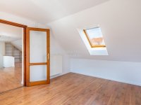 Eladó családi ház, Székesfehérvárott 149.9 M Ft, 6 szobás