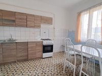 Eladó családi ház, Zalaegerszegen 98 M Ft, 7 szobás