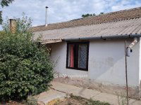 Eladó családi ház, Szentesen 15 M Ft, 2 szobás