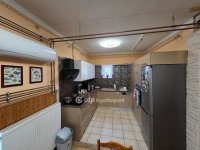 Eladó családi ház, Pápán 86.99 M Ft, 3+3 szobás