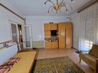 Eladó családi ház, XVII. kerületben 127.9 M Ft, 6 szobás