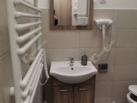 Kiadó családi ház, albérlet, Komáromban 3200 E Ft / hó