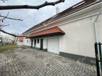 Eladó üzlethelyiség, Sopronkövesden 160 M Ft