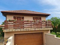 Eladó családi ház, Nagykovácsiban 219.9 M Ft, 4+1 szobás