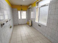 Eladó üzlethelyiség