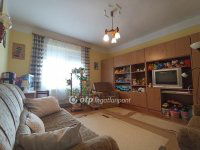 Eladó családi ház, Hatvanban 75 M Ft, 3 szobás