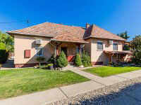 Eladó családi ház