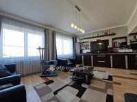 Eladó családi ház, Cegléden 118 M Ft, 5+1 szobás