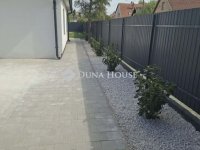 Eladó családi ház, Vecsésen 97.9 M Ft, 4 szobás