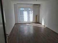 Kiadó téglalakás, albérlet