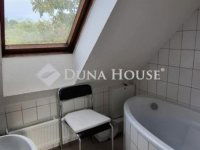 Eladó családi ház, Vecsésen 149.999 M Ft, 5 szobás