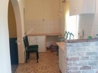 Eladó családi ház, Szegeden 9 M Ft, 1 szobás