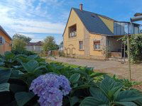 Eladó családi ház