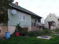 Eladó családi ház, Veszprémben 67.9 M Ft, 3+1 szobás