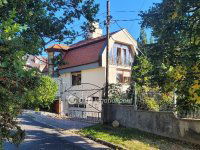 Eladó téglalakás, XII. kerületben 365 M Ft, 7 szobás