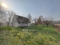 Eladó családi ház, Mohácson 30 M Ft, 2 szobás