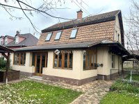 Eladó családi ház, Dunakeszin, Fő úton 179 M Ft, 4 szobás
