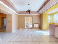 Eladó családi ház, Mándokon 33.5 M Ft, 6 szobás