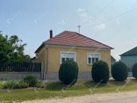 Eladó családi ház, Acsalagon 36.5 M Ft, 3 szobás