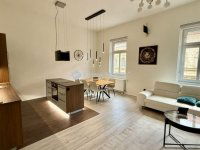 Eladó téglalakás, VI. kerületben 120 M Ft, 3 szobás