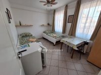 Eladó családi ház, Abádszalókban 84 M Ft, 7 szobás