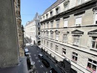 Eladó téglalakás, VI. kerületben 99.9 M Ft, 2 szobás