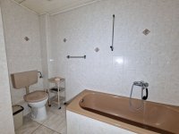 Eladó családi ház, XVII. kerületben 127.9 M Ft, 6 szobás