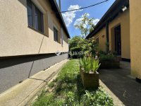 Eladó családi ház, Nagykovácsiban 198 M Ft, 7 szobás