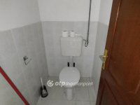 Eladó családi ház, Komlón 80 M Ft, 6 szobás