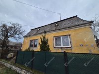 Eladó családi ház