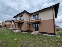 Eladó családi ház, Pécelen 530 M Ft, 16+2 szobás