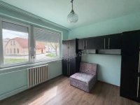 Eladó panellakás, Oroszlányban 35.99 M Ft, 2 szobás