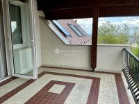 Eladó családi ház, III. kerületben 379 M Ft, 7 szobás