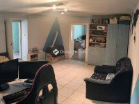 Eladó családi ház, Pécsett 46.9 M Ft, 3 szobás