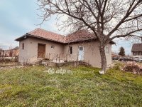 Eladó családi ház, Mezőkeresztesen 12 M Ft, 2 szobás