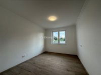 Eladó ikerház, Dánszentmiklóson 65 M Ft, 4 szobás