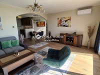 Eladó ikerház, XII. kerületben 278 M Ft, 6 szobás