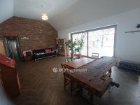 Eladó családi ház, Sukorón 104.9 M Ft, 3+1 szobás